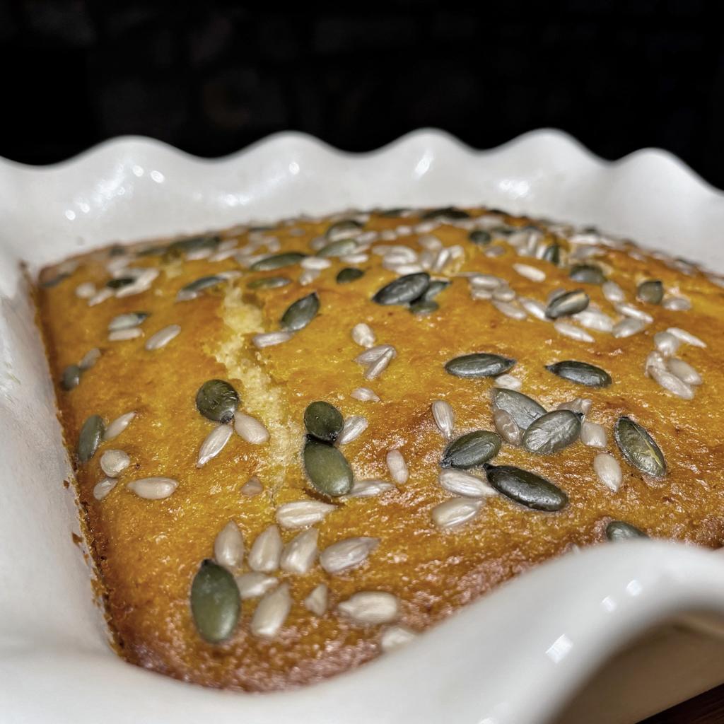 torta morbida con marmellata nell' impasto